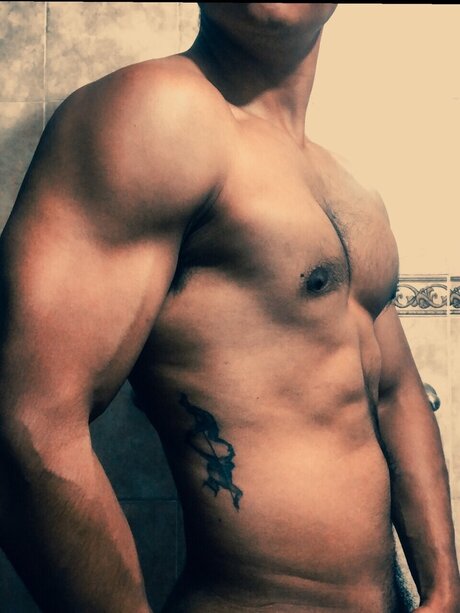 Foto di nudo di fuga di OnlyFans di Malik