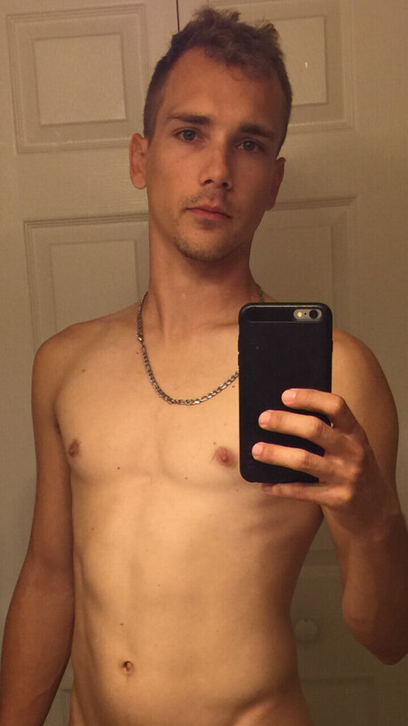 Foto di nudo di fuga di OnlyFans di Roman Christiansen