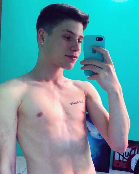 Foto di nudo di fuga di OnlyFans di Lucas Pasquali
