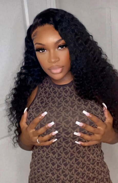 Foto di nudo di fuga di OnlyFans di Chocolateting