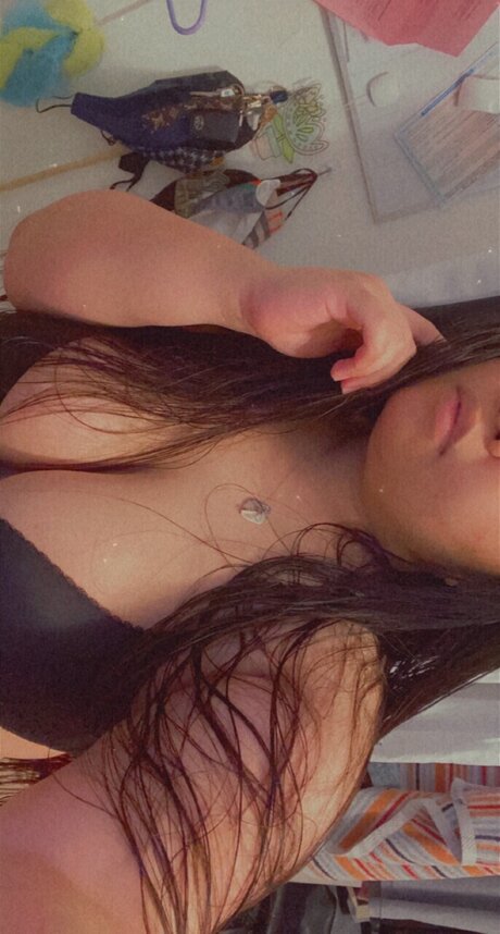 Foto di nudo di fuga di OnlyFans di Marie