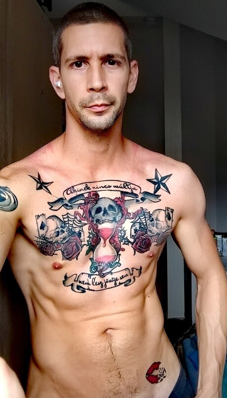 Foto di nudo di fuga di OnlyFans di Fec The Bald