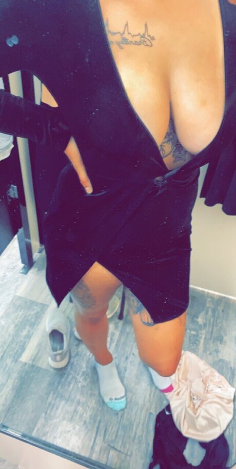 Foto di nudo di fuga di OnlyFans di Honey