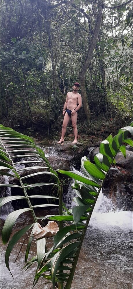 Foto di nudo di fuga di OnlyFans di Alex