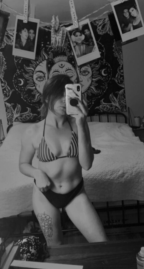 Foto di nudo di fuga di OnlyFans di Kyla