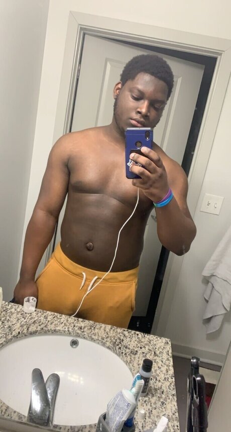 Foto di nudo di fuga di OnlyFans di Trefore