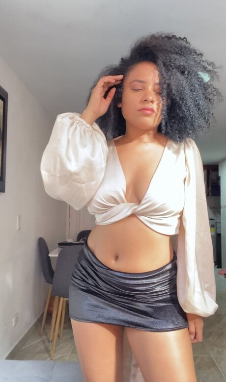 Foto di nudo di fuga di OnlyFans di Karennavf