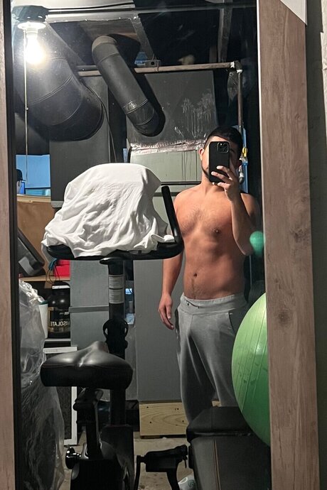 Foto di nudo di fuga di OnlyFans di Doncarlos40
