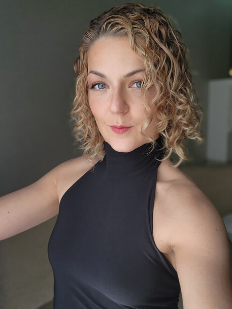 Foto di nudo di fuga di OnlyFans di Katrina