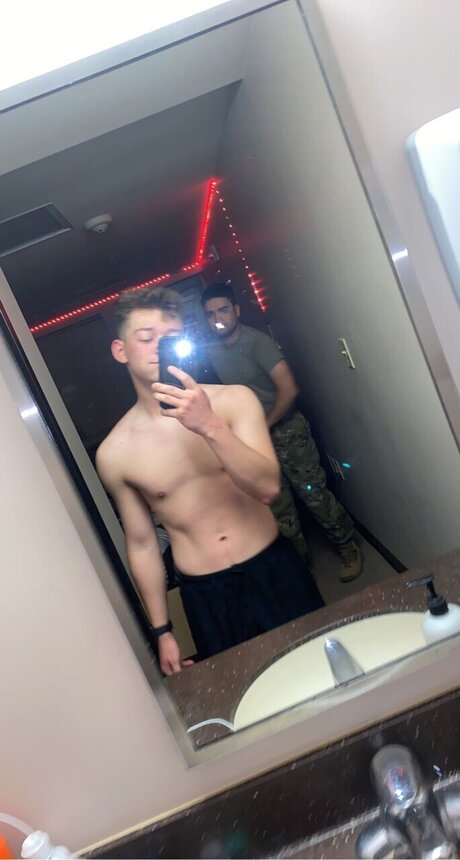 Foto di nudo di fuga di OnlyFans di Jacob