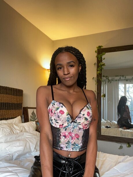 Foto di nudo di fuga di OnlyFans di Breezy