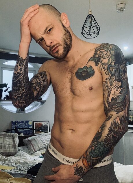 Foto di nudo di fuga di OnlyFans di Josh