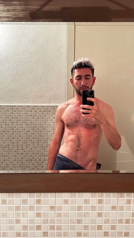 Foto di nudo di fuga di OnlyFans di Alex Kard