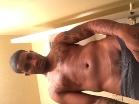 Foto di nudo di fuga di OnlyFans di Pain
