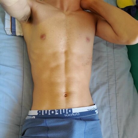 Foto di nudo di fuga di OnlyFans di Baby Bear
