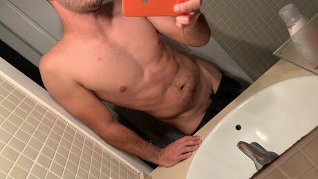 Foto di nudo di fuga di OnlyFans di Mario