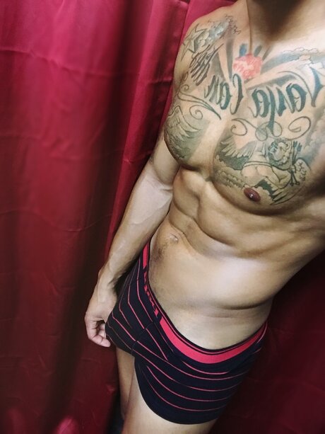 Foto di nudo di fuga di OnlyFans di Cristian Reinaldo