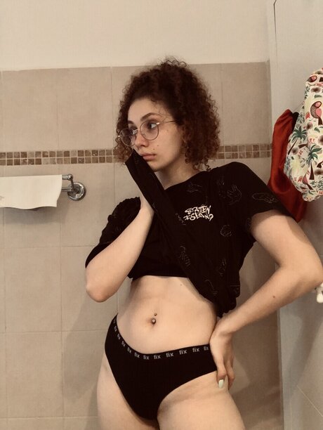 Foto di nudo di fuga di OnlyFans di J3ssi
