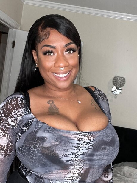 Foto di nudo di fuga di OnlyFans di Jada
