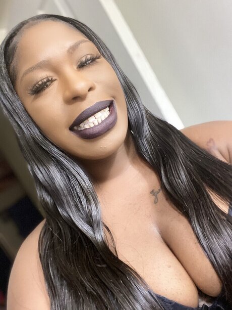 Foto di nudo di fuga di OnlyFans di Buffysaintmarie