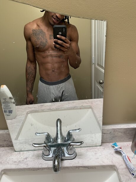 Foto di nudo di fuga di OnlyFans di Shellthefool