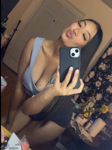 Foto di nudo di fuga di OnlyFans di Onlyone