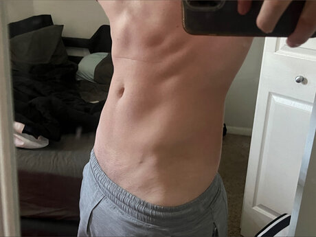 Foto di nudo di fuga di OnlyFans di Cody