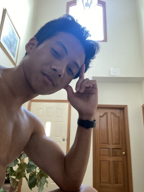 Foto di nudo di fuga di OnlyFans di Bernard