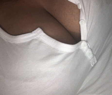 Foto di nudo di fuga di OnlyFans di Shelle