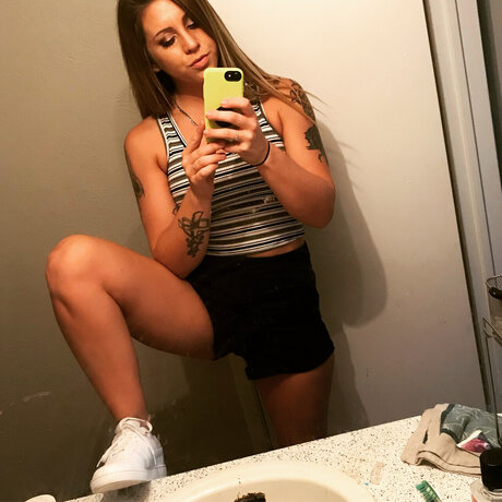 Foto di nudo di fuga di OnlyFans di Vivian Batchelor