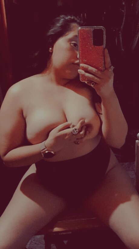 Foto di nudo di fuga di OnlyFans di Mily