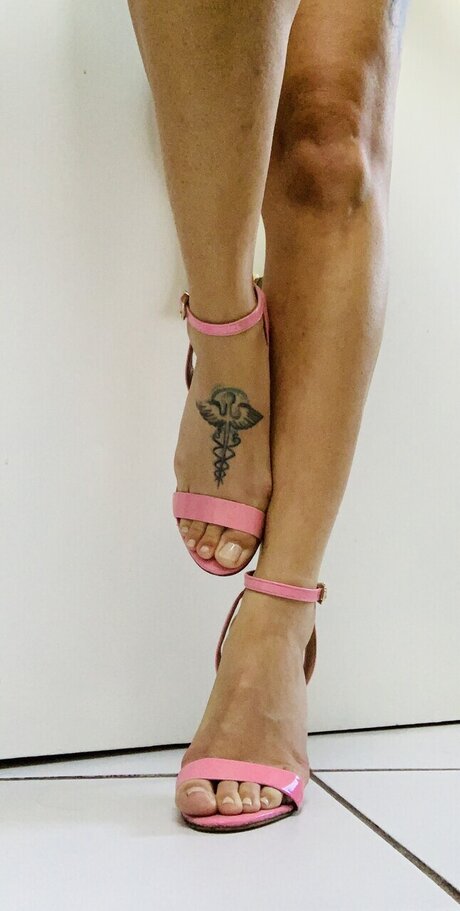 Foto di nudo di fuga di OnlyFans di Daniella
