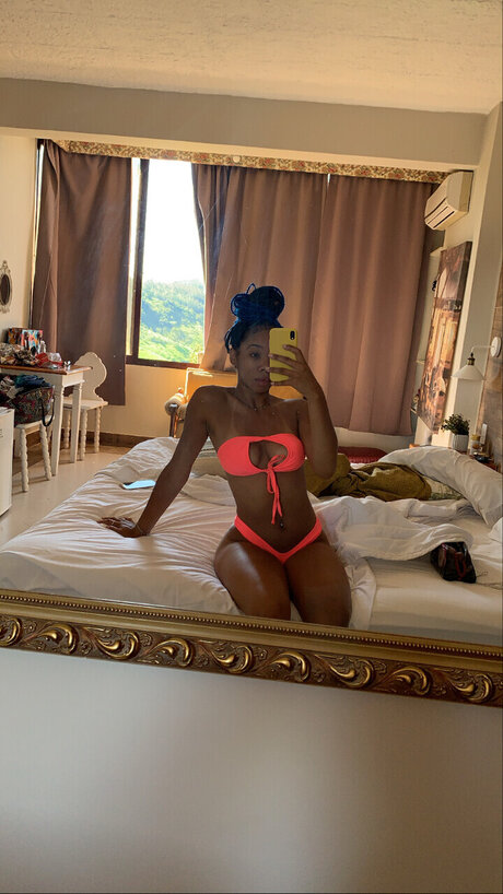 Foto di nudo di fuga di OnlyFans di Samirestaina