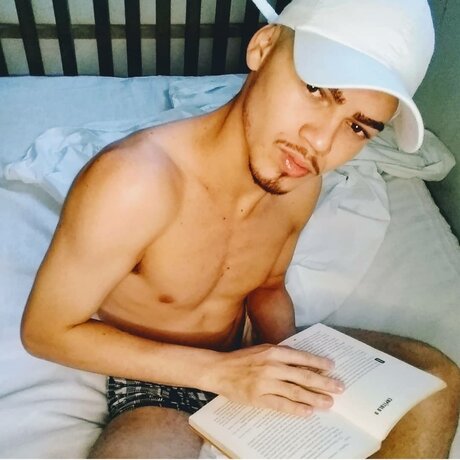 Foto di nudo di fuga di OnlyFans di Jnior Sillva