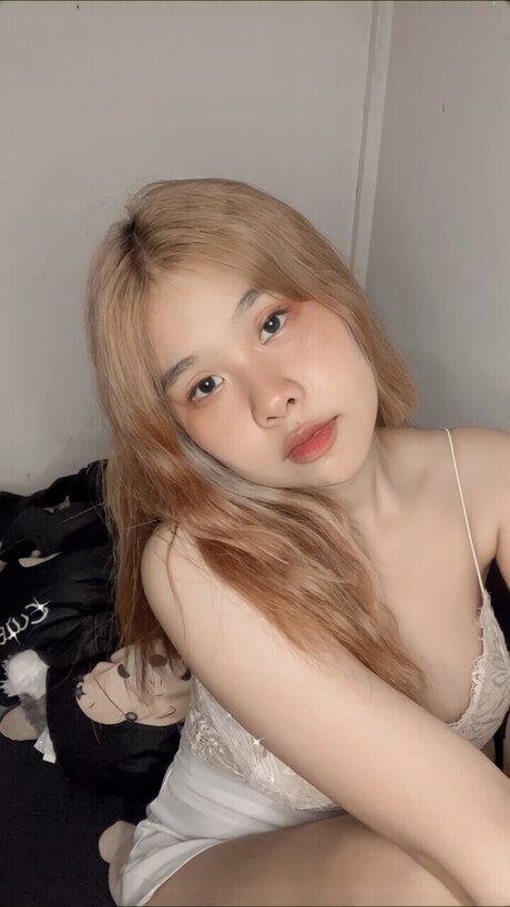 Foto di nudo di fuga di OnlyFans di Orakanyaaa