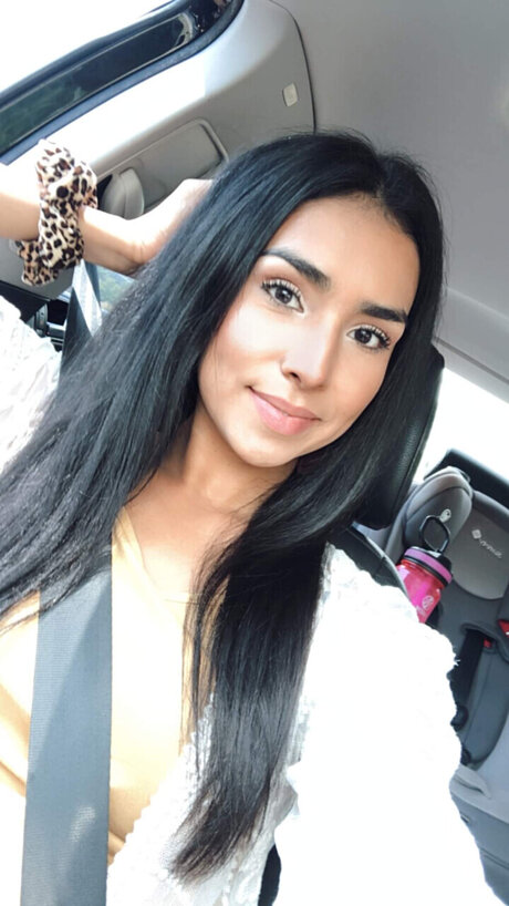 Foto di nudo di fuga di OnlyFans di Jade