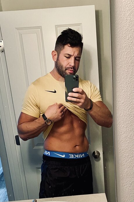 Foto di nudo di fuga di OnlyFans di Hollywoodfitness Ampampgear