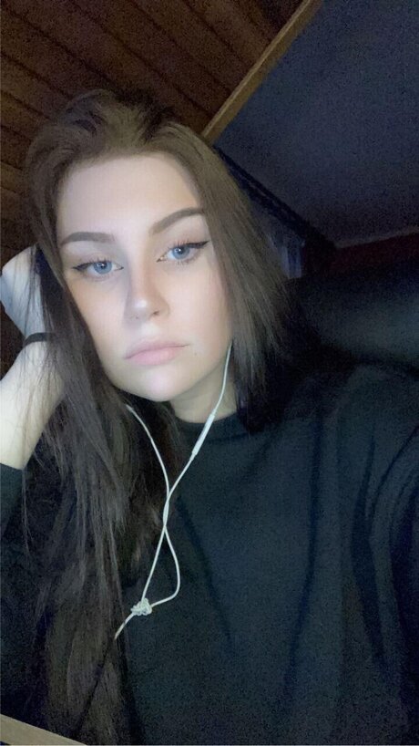 Foto di nudo di fuga di OnlyFans di Ivetinka