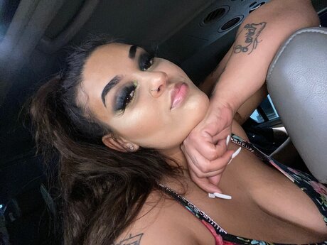 Foto di nudo di fuga di OnlyFans di Mami