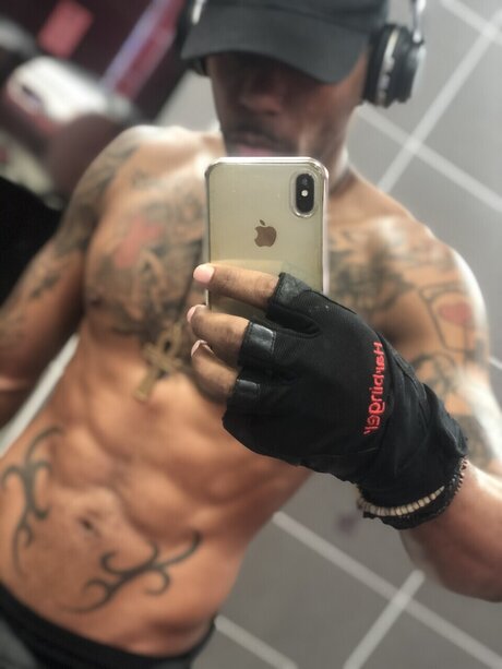 Foto di nudo di fuga di OnlyFans di Trboogie