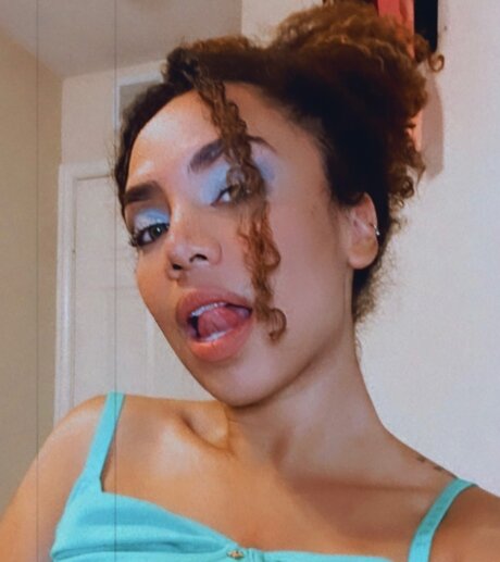 Foto di nudo di fuga di OnlyFans di Jada Evans
