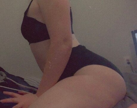 Foto di nudo di fuga di OnlyFans di A