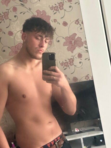 Foto di nudo di fuga di OnlyFans di Ben