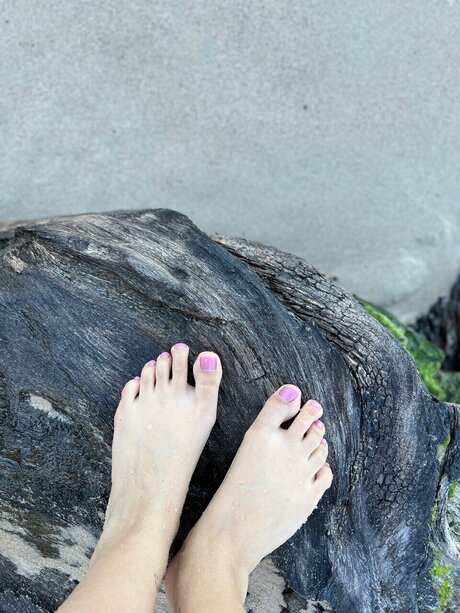 Foto di nudo di fuga di OnlyFans di Feet In The Beach