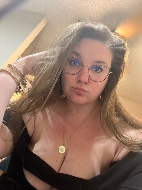 Foto di nudo di fuga di OnlyFans di Emily Enchanter