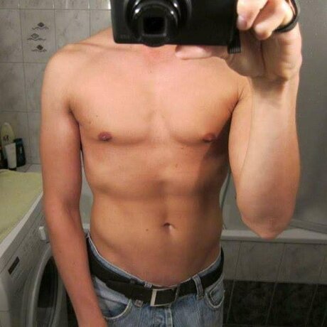 Foto di nudo di fuga di OnlyFans di Phaenoman
