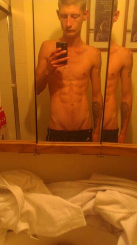 Foto di nudo di fuga di OnlyFans di Smigle