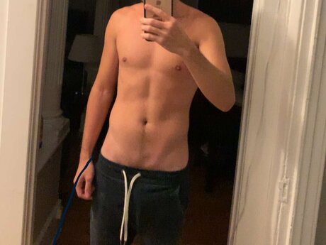 Foto di nudo di fuga di OnlyFans di John Hercules