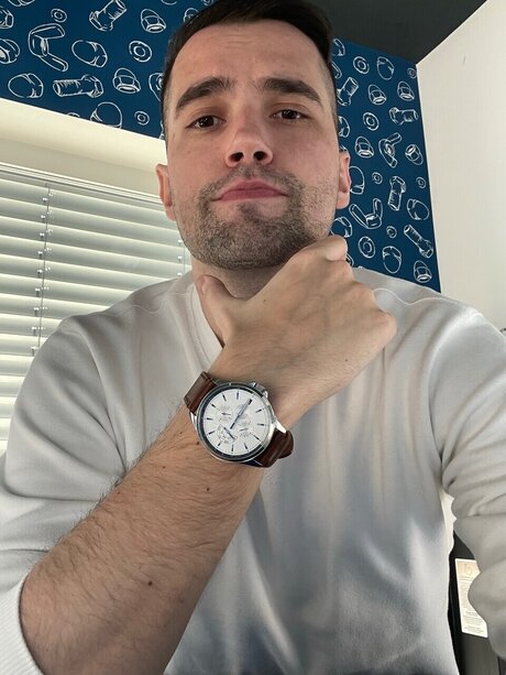 Foto di nudo di fuga di OnlyFans di Bigger Is Better