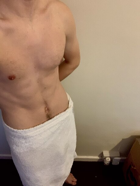 Foto di nudo di fuga di OnlyFans di Youngforfun23